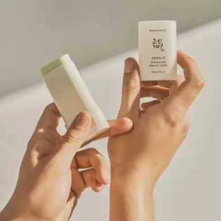 Beauty of Joseon Stick Solaire invisible à l’Armoise et Camélia SPF50+ PA++++